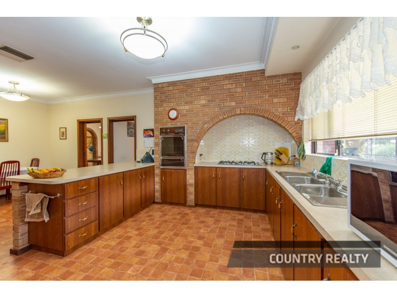 39 Kennedy Street, Northam WA 6401