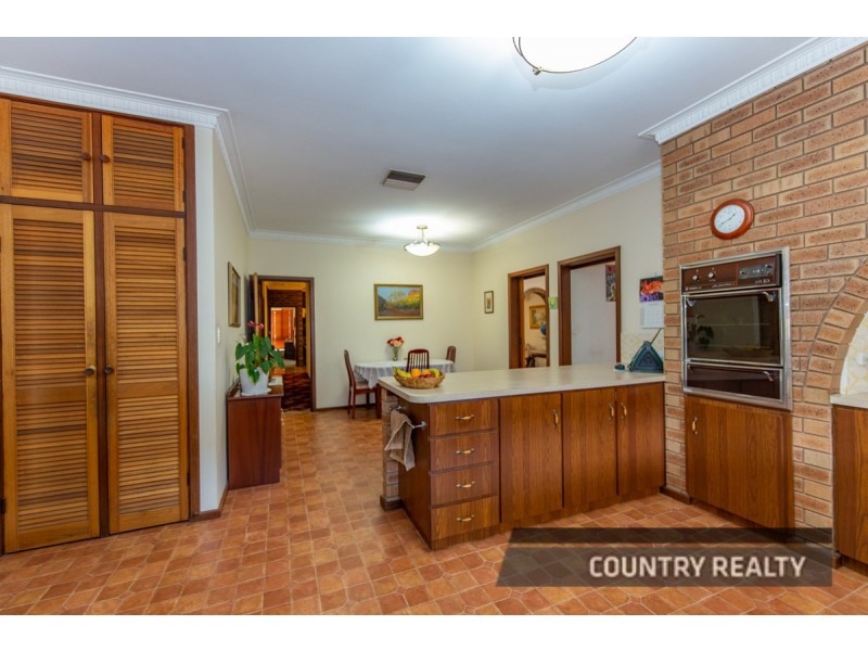 39 Kennedy Street, Northam WA 6401