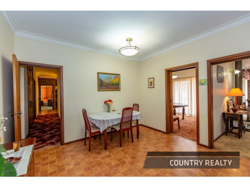 39 Kennedy Street, Northam WA 6401