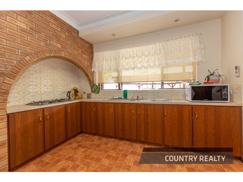 39 Kennedy Street, Northam WA 6401