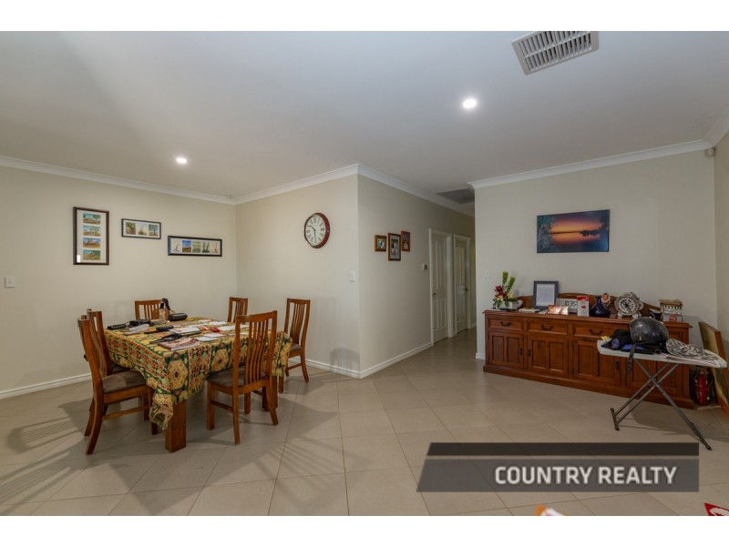 10 Heaton Drive, Northam WA 6401