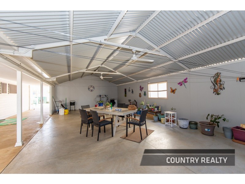 10 Heaton Drive, Northam WA 6401