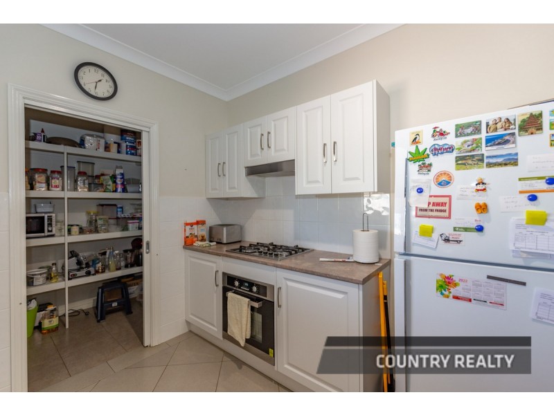 10 Heaton Drive, Northam WA 6401