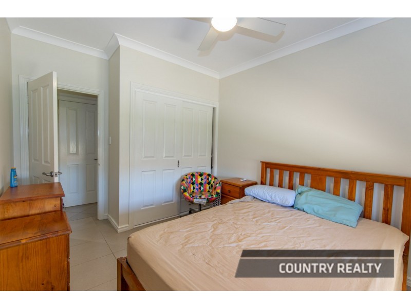 10 Heaton Drive, Northam WA 6401