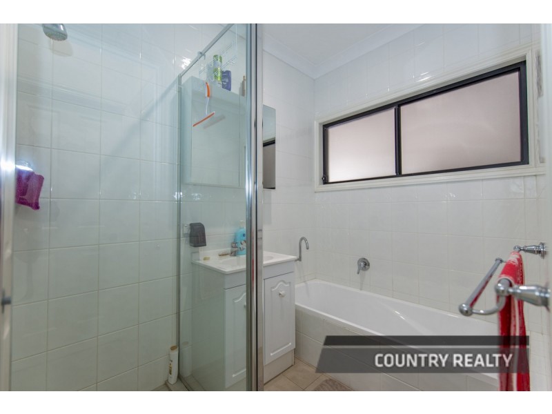 10 Heaton Drive, Northam WA 6401