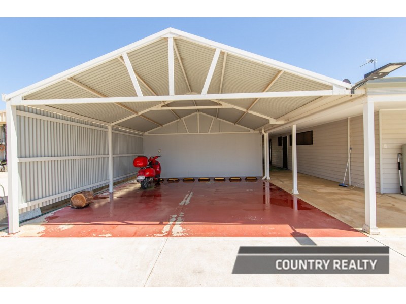 10 Heaton Drive, Northam WA 6401