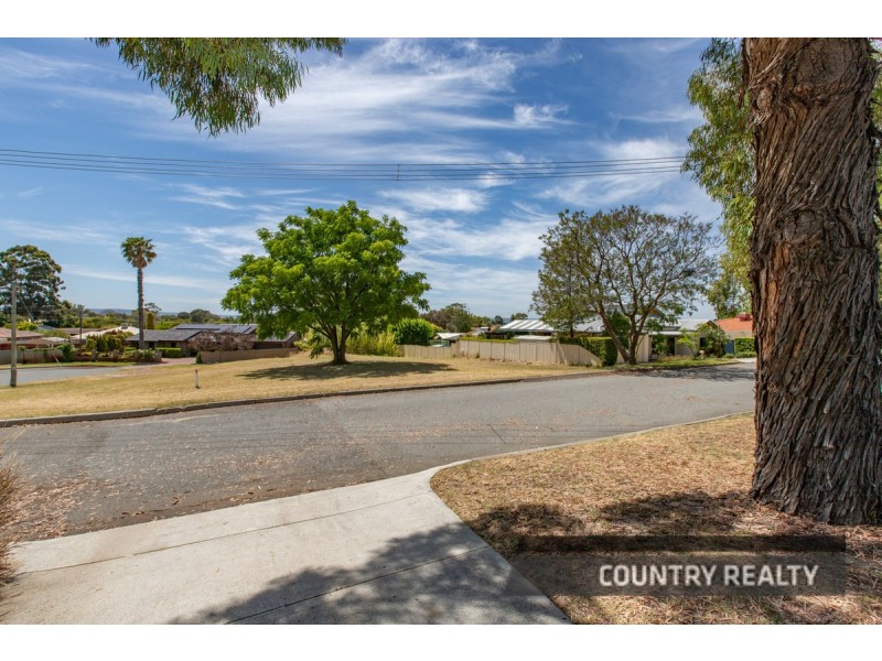 1 B Hatton Court, Bassendean WA 6054
