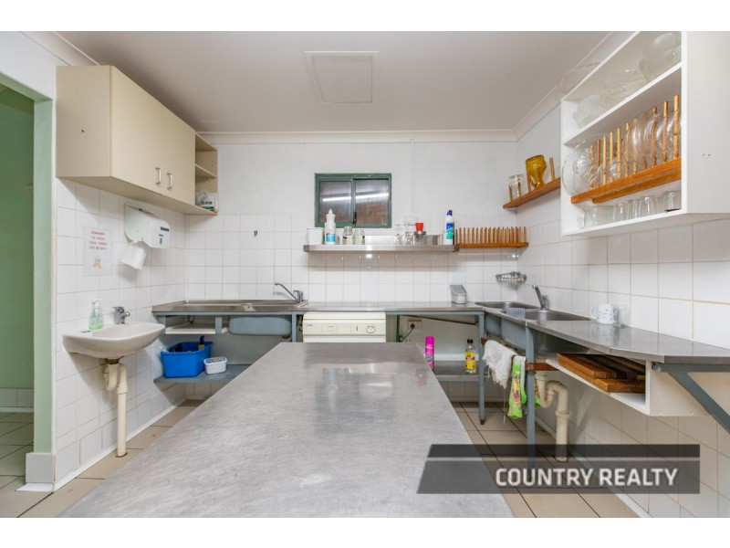 2 Newcastle Street, York WA 6302