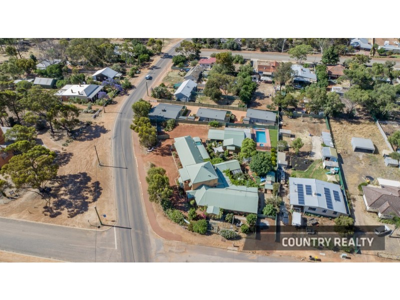 2 Newcastle Street, York WA 6302