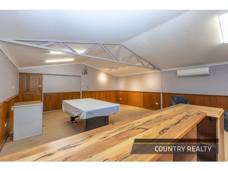 2 Newcastle Street, York WA 6302