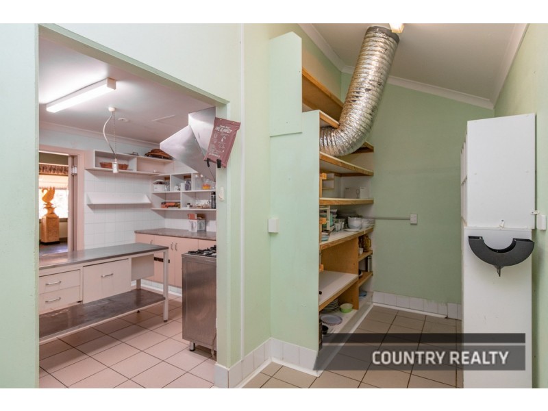 2 Newcastle Street, York WA 6302