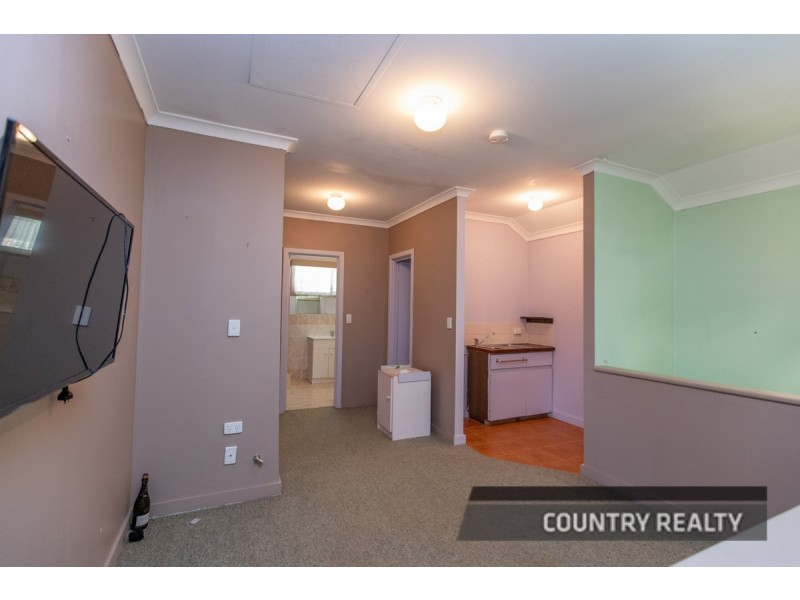 2 Newcastle Street, York WA 6302