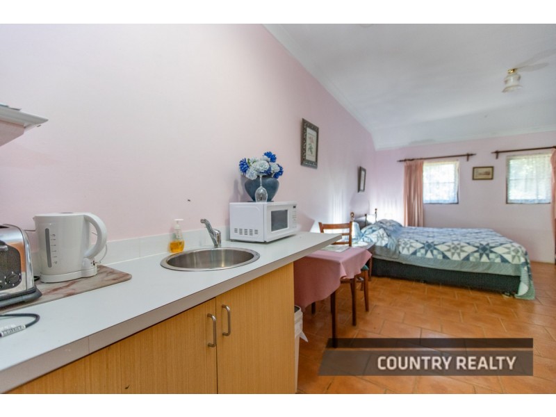 2 Newcastle Street, York WA 6302