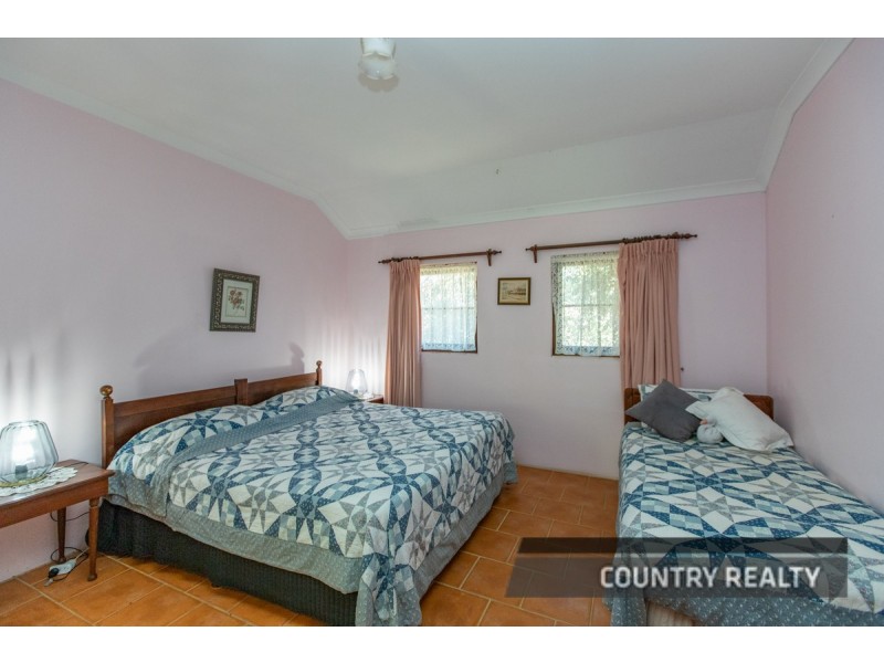 2 Newcastle Street, York WA 6302