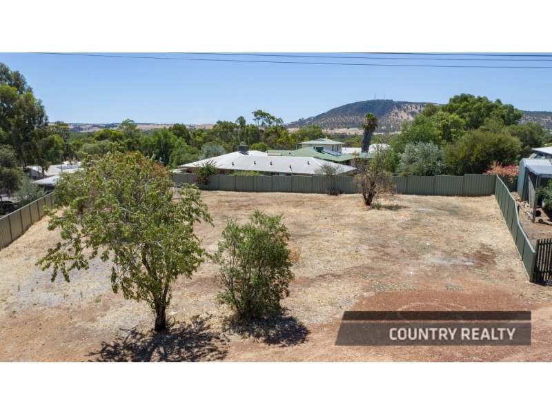 3 Bouverie Road, York WA 6302