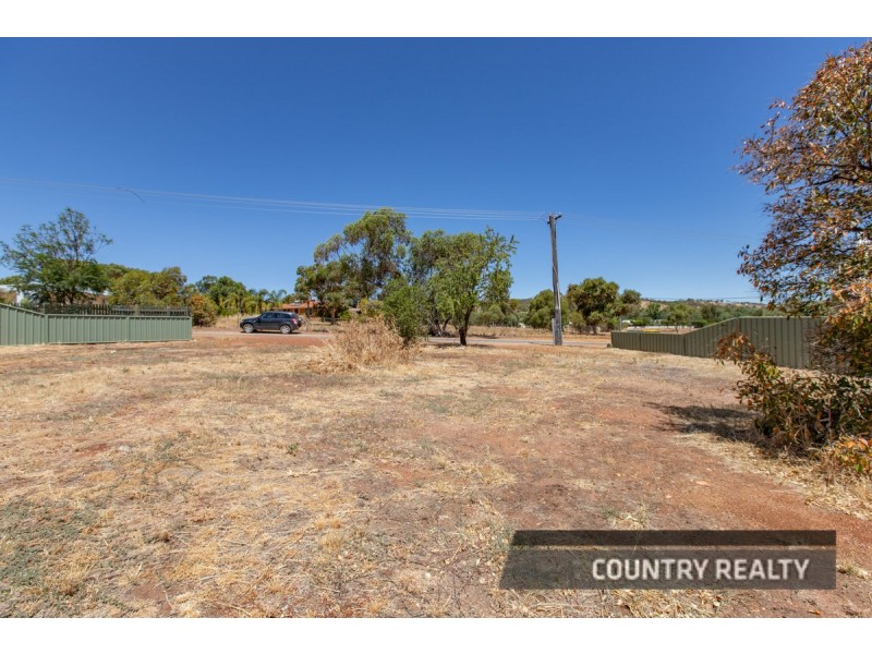 3 Bouverie Road, York WA 6302