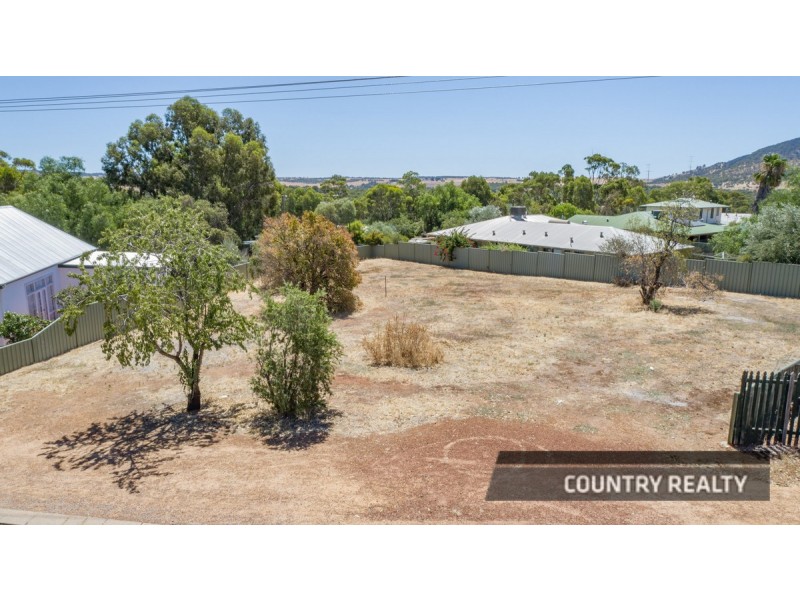 3 Bouverie Road, York WA 6302