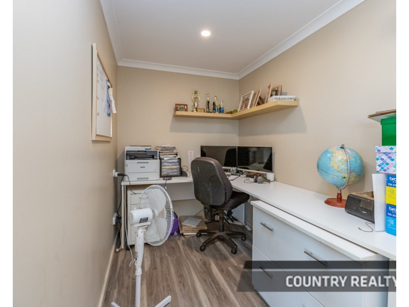 165 Peacock Road, Northam WA 6401