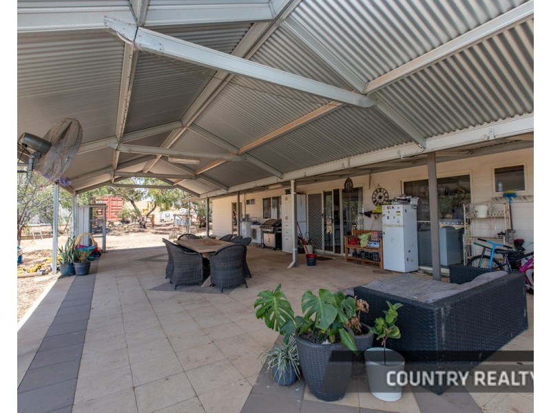 165 Peacock Road, Northam WA 6401