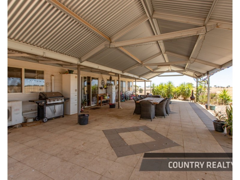 165 Peacock Road, Northam WA 6401