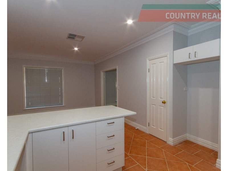 16 Gibbings Street, Northam WA 6401