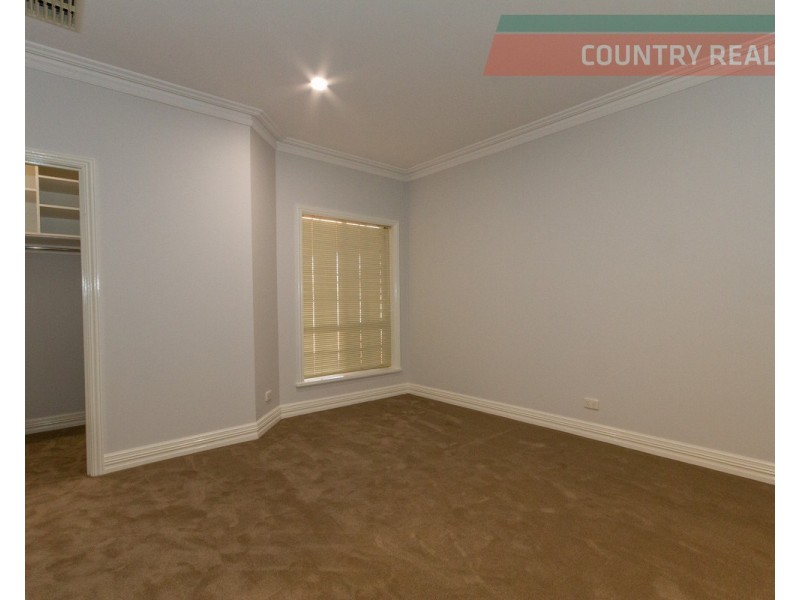 16 Gibbings Street, Northam WA 6401