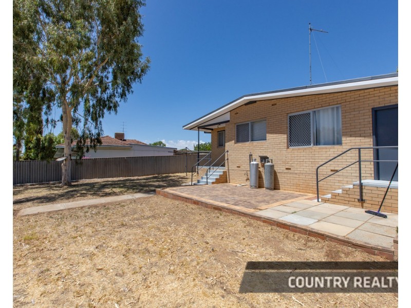 95 Hutt Street, Northam WA 6401