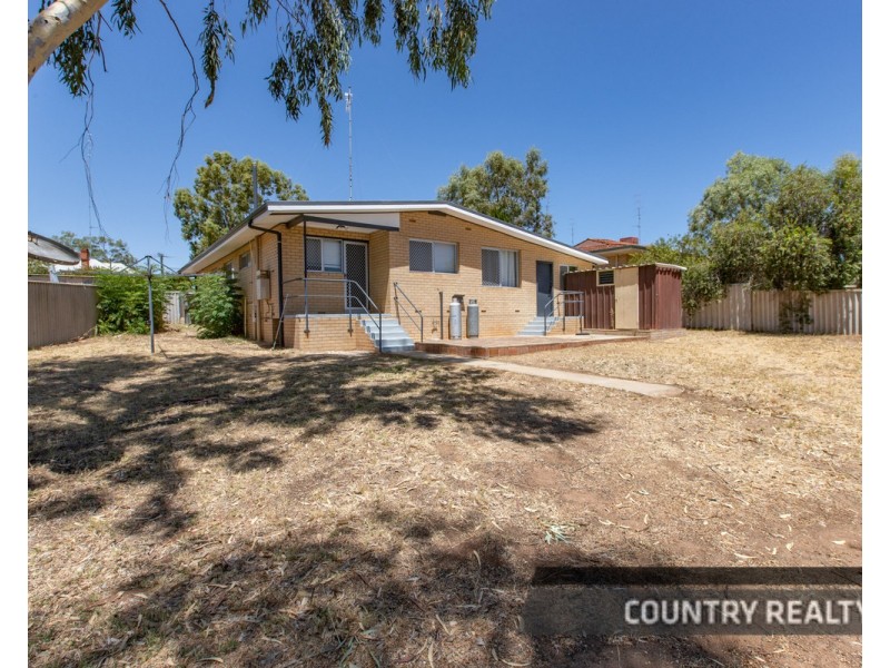 95 Hutt Street, Northam WA 6401