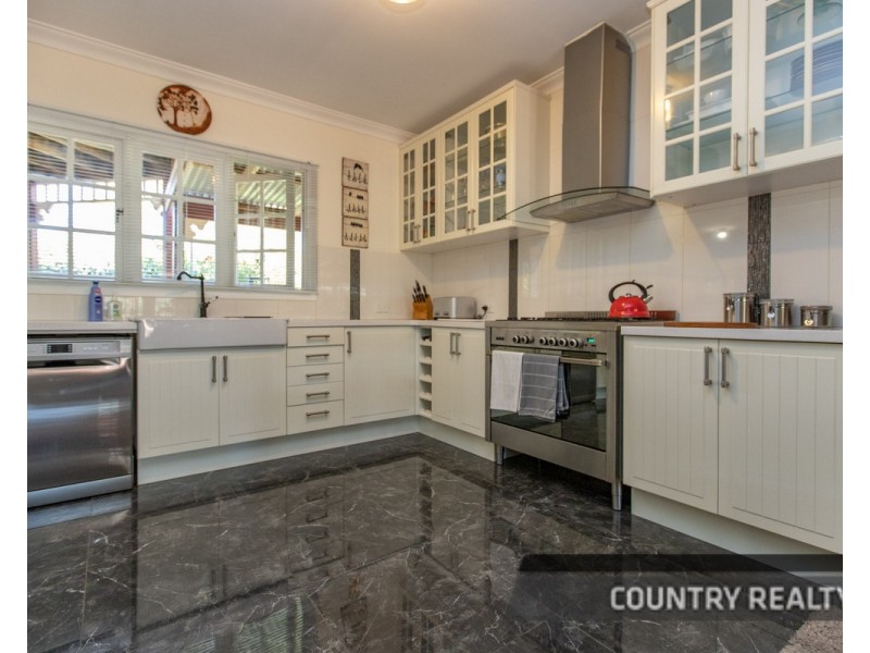 46 Avon Terrace, West Toodyay WA 6566