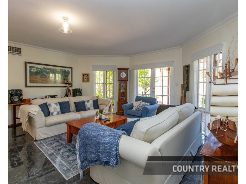 46 Avon Terrace, West Toodyay WA 6566