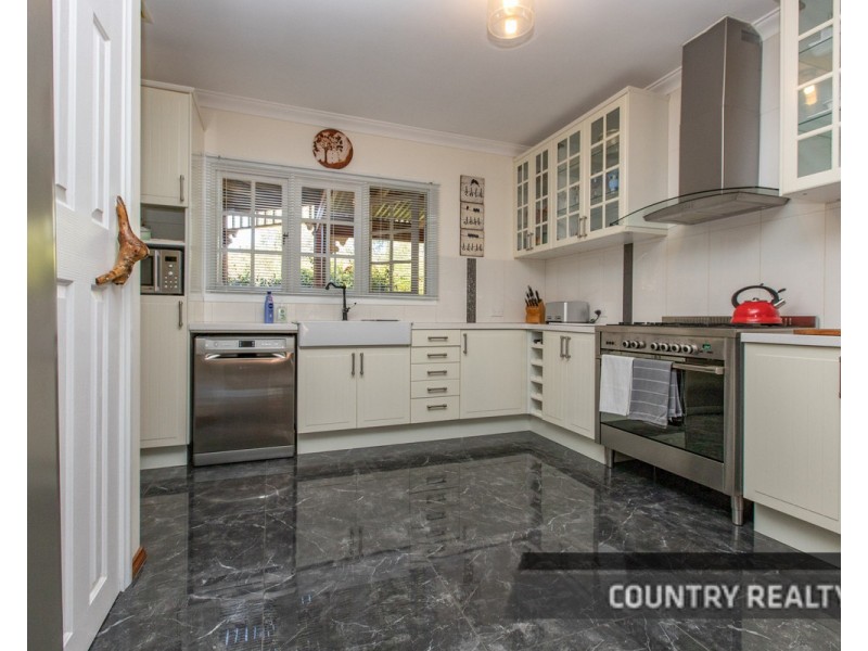 46 Avon Terrace, West Toodyay WA 6566