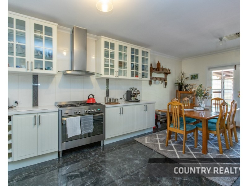 46 Avon Terrace, West Toodyay WA 6566