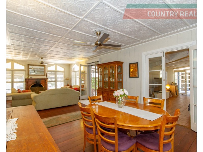 2 Osnaburg Road, York WA 6302