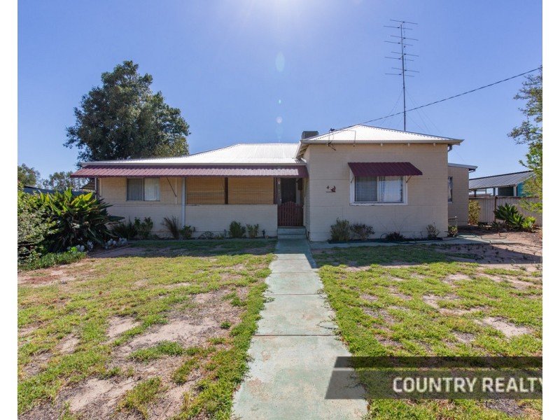 4 Leake Street, Northam WA 6401
