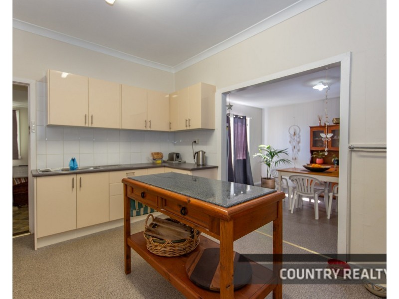 4 Leake Street, Northam WA 6401