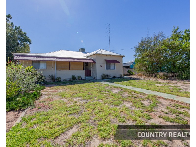 4 Leake Street, Northam WA 6401