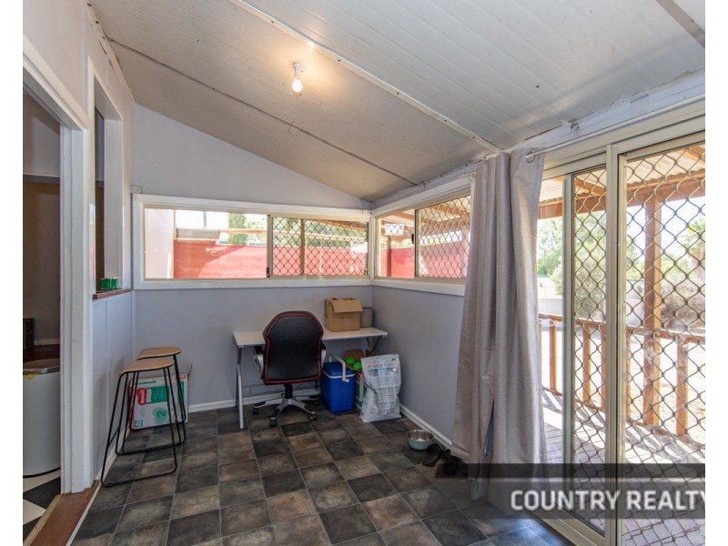 25 James Street, Northam WA 6401