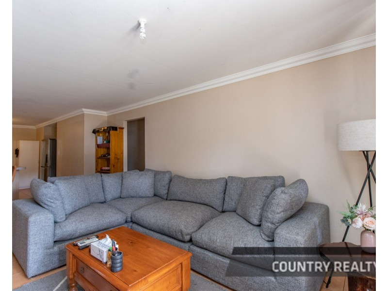 9 Turner Street, Northam WA 6401