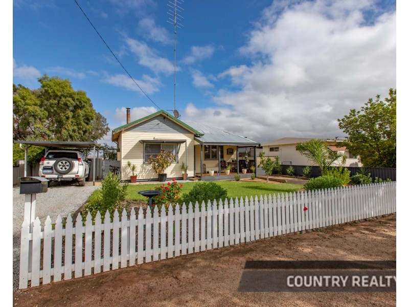 29 Baxter Road, Cunderdin WA 6407