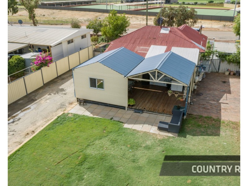 29 Baxter Road, Cunderdin WA 6407