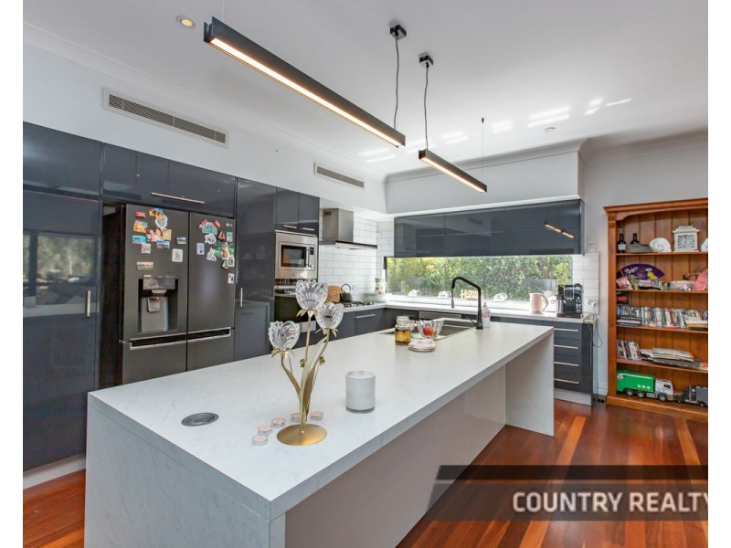 206 Avon Terrace, York WA 6302