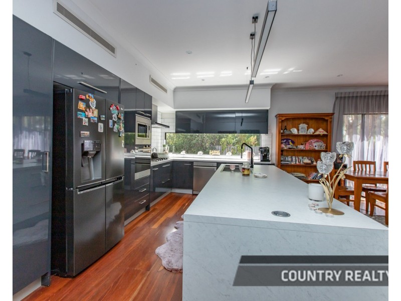 206 Avon Terrace, York WA 6302