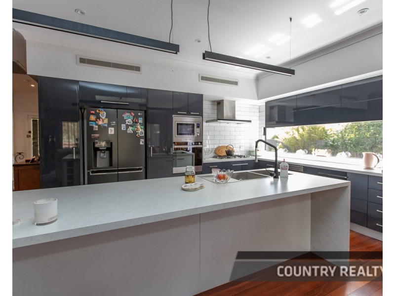 206 Avon Terrace, York WA 6302