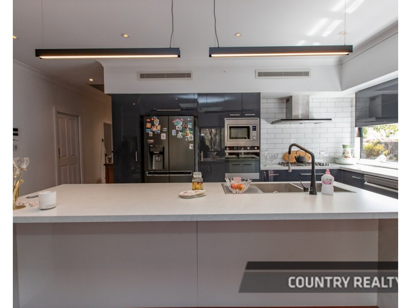 206 Avon Terrace, York WA 6302