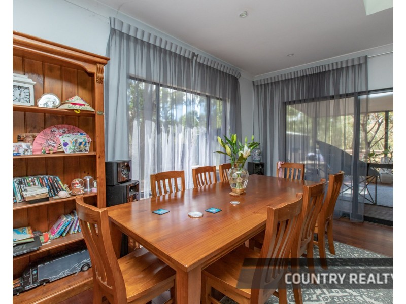 206 Avon Terrace, York WA 6302