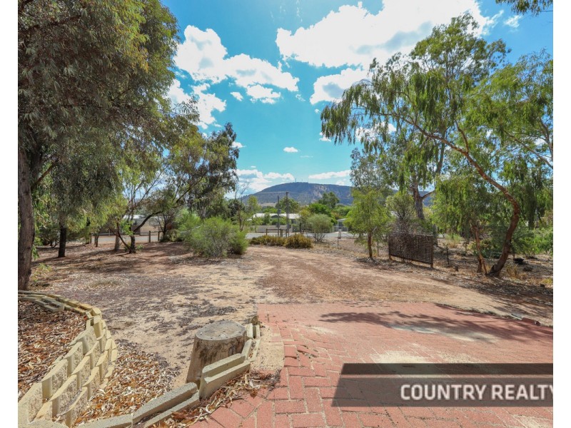 24 Bouverie Road, York WA 6302