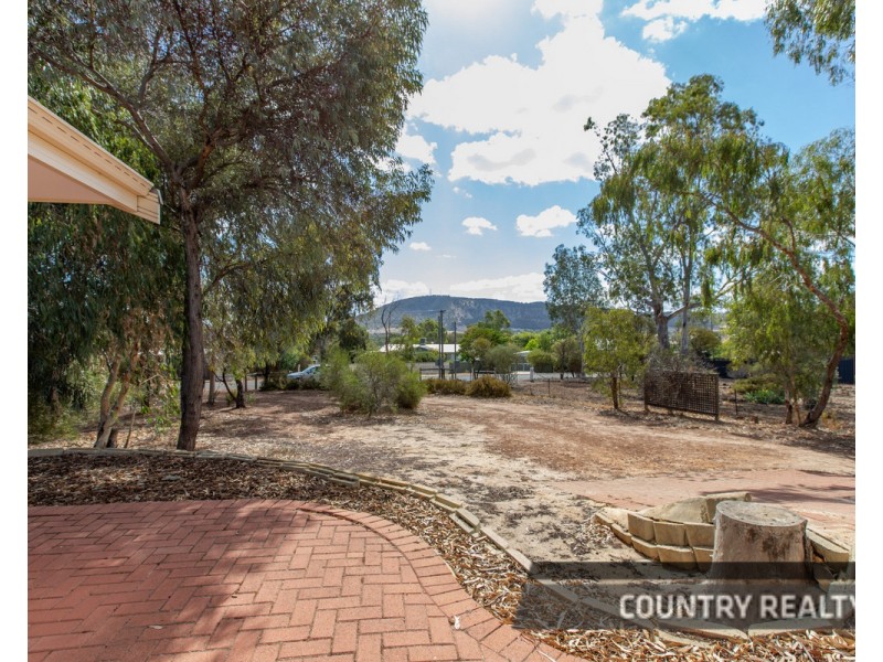 24 Bouverie Road, York WA 6302