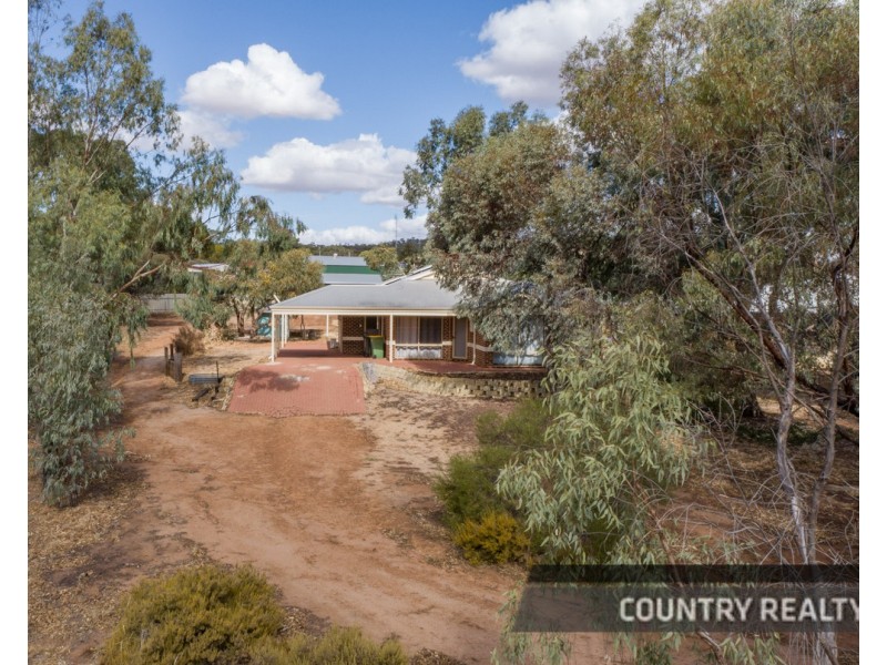 24 Bouverie Road, York WA 6302