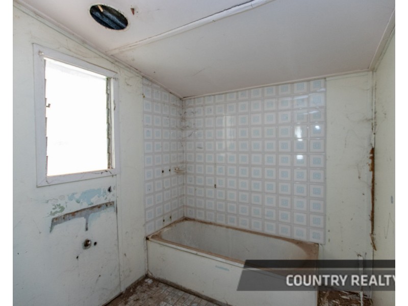 40 Suburban Road, York WA 6302