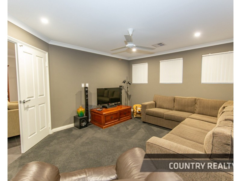 8 Oakover Place, Northam WA 6401